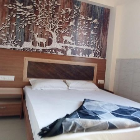 Hotel Shree Krishna Ahmedabad Eksteriør bilde