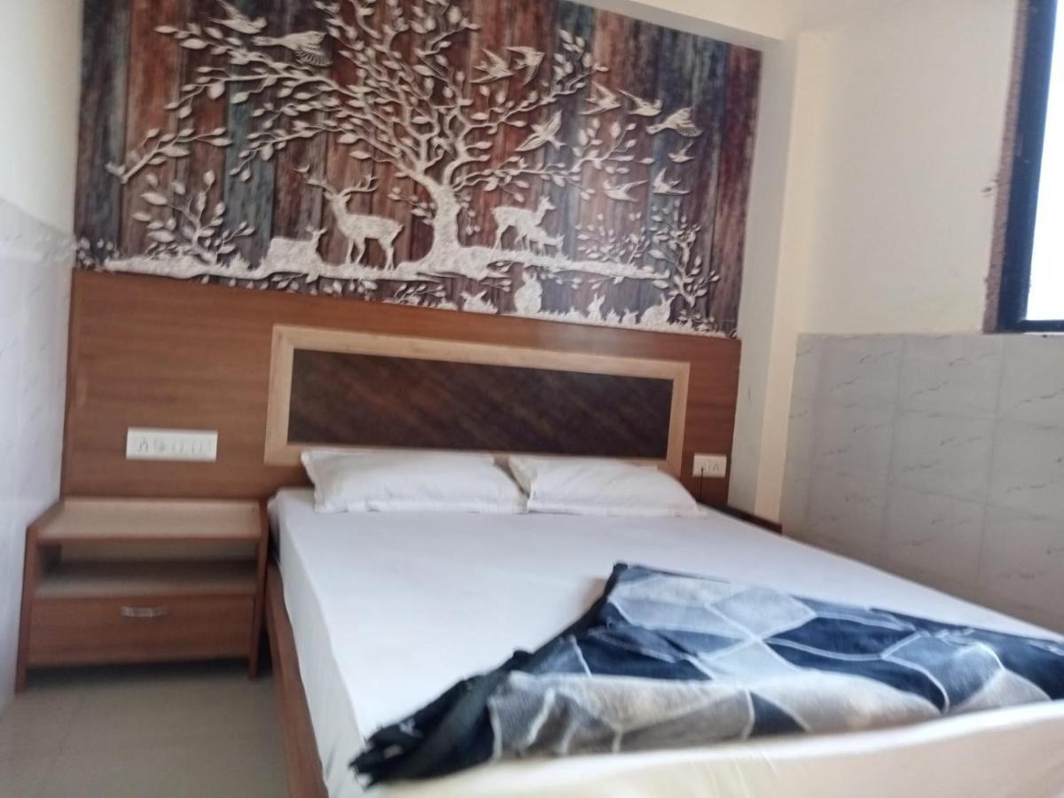 Hotel Shree Krishna Ahmedabad Eksteriør bilde