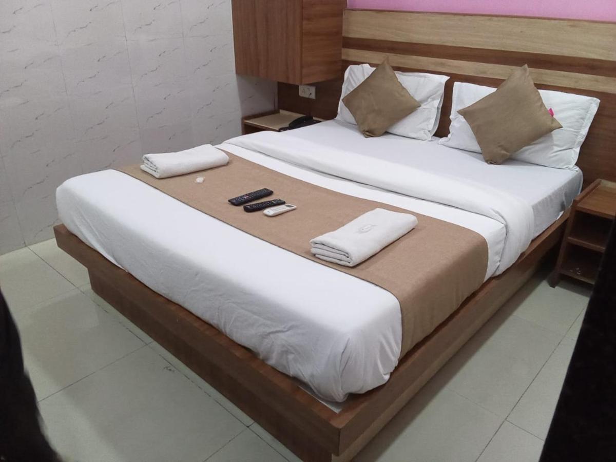 Hotel Shree Krishna Ahmedabad Eksteriør bilde